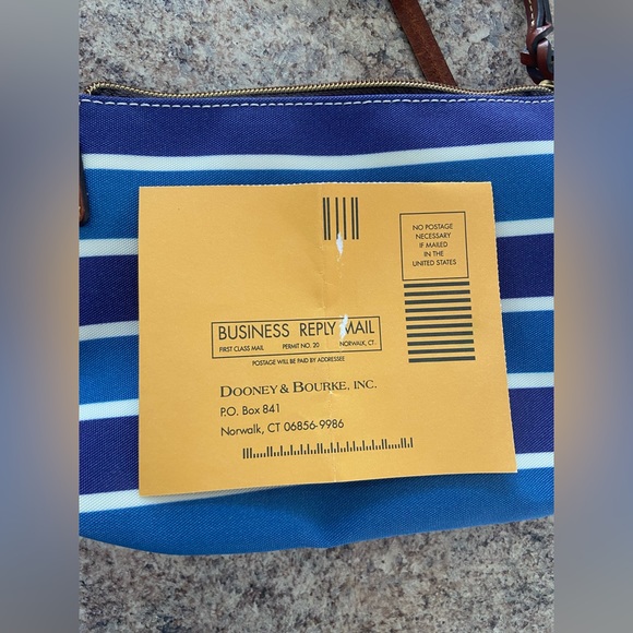 Authentic Dooney & Bourke Purse - Picture 3 of 5